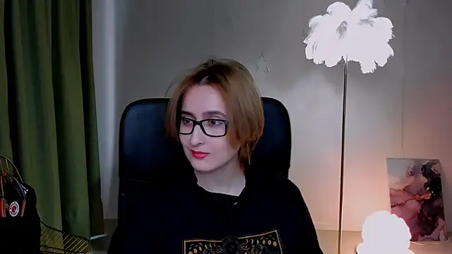 LixeLuna online show from March 10, 2026, 6:28 am