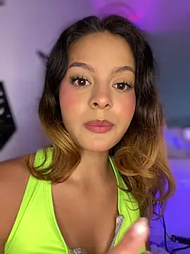 Snapshot of Ame_Desire chatting on April 5, 2026, 11:39 am Ame Desire online show from April 5, 2026, 11:39 am