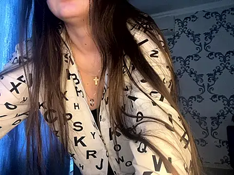 Alina-Moon online show from April 10, 2026, 12:23 pm