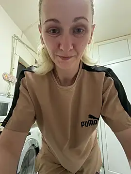 Secret Ladyx online show from May 20, 2026, 8:06 pm