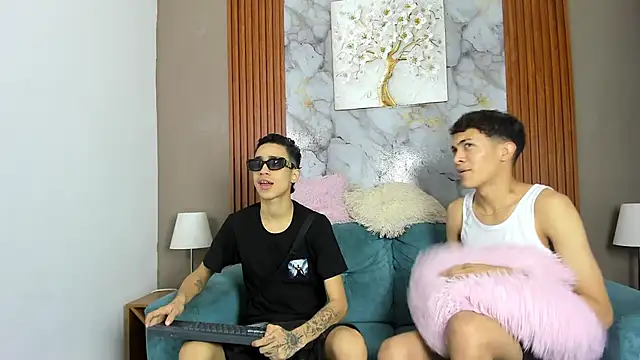 SKYN MAN online show from March 22, 2026, 7:48 pm