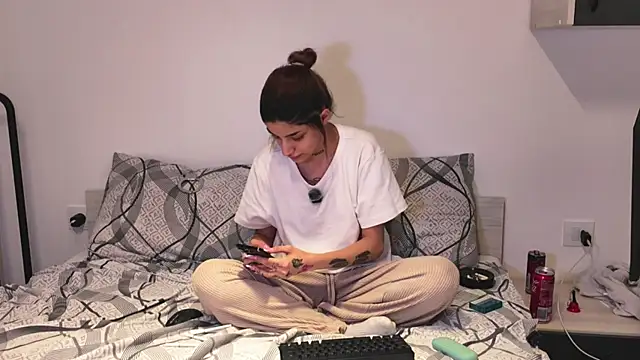 sweelexy online show from April 13, 2026, 11:09 pm