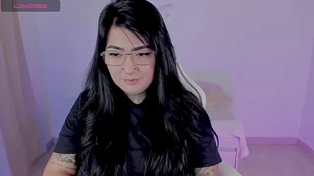 heeyy kitty online show from April 11, 2026, 6:22 pm