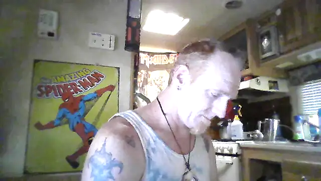 Snapshot of GingerTitan8 chatting on July 21, 2026, 11:39 pm GingerTitan8 online show from July 21, 2026, 11:39 pm