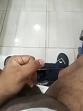 Snapshot of el_sfaa7 chatting on March 3, 2026, 7:54 pm el sfaa7 online show from March 3, 2026, 7:54 pm