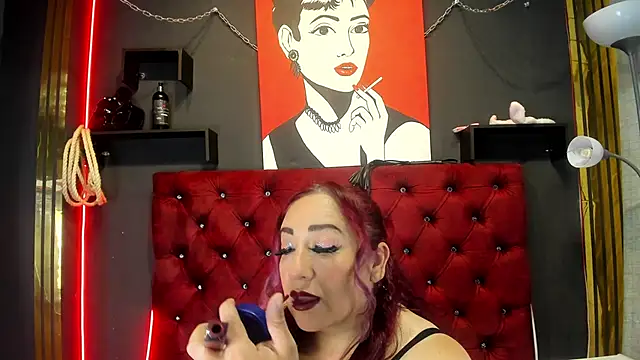 Sarah  Moonx online show from April 15, 2026, 7:18 pm