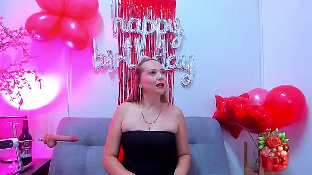 KahiaSmith online show from May 11, 2026, 2:45 pm