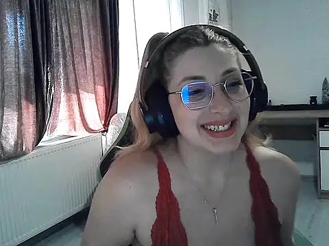 RyonaRyaa online show from April 6, 2026, 9:10 am