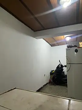 Sweetroseof online show from April 1, 2026, 2:03 pm