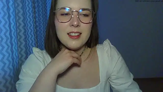 Snapshot of ClaraHard chatting on May 10, 2026, 5:15 pm ClaraHard online show from May 10, 2026, 5:15 pm