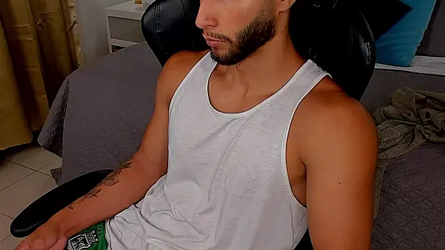 Emmet CollinsJS online show from April 17, 2026, 6:49 am