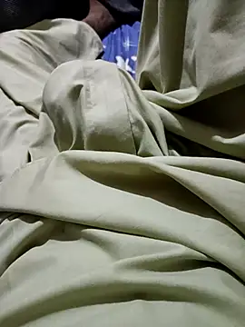 rockmen04 online show from March 9, 2026, 3:21 am