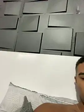 Snapshot of negro23cmdotado chatting on April 29, 2026, 3:21 am negro23cmdotado online show from April 29, 2026, 3:21 am