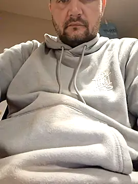 Freshcpl online show from March 19, 2026, 2:33 am