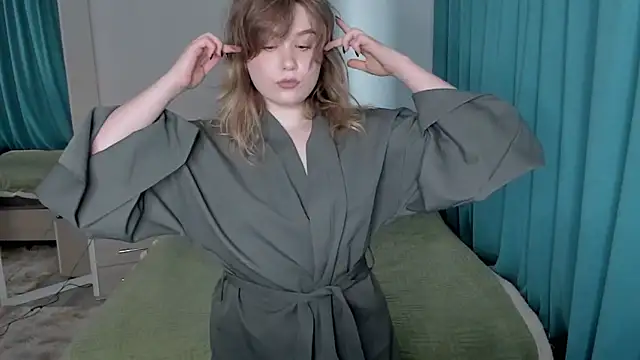 Snapshot of JennyHardy chatting on July 15, 2026, 1:51 pm JennyHardy online show from July 15, 2026, 1:51 pm