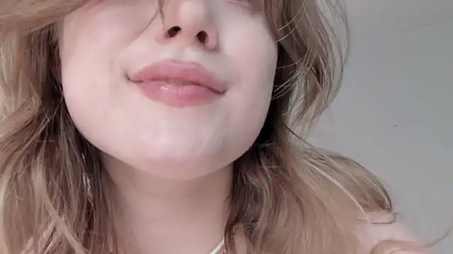 Snapshot of JennyHardy chatting on June 26, 2026, 1:50 pm JennyHardy online show from June 26, 2026, 1:50 pm