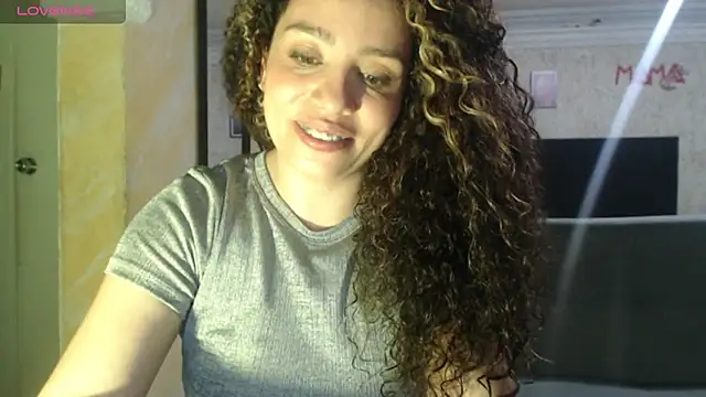 Snapshot of melany_montenegro chatting on June 3, 2026, 5:19 am melany montenegro online show from June 3, 2026, 5:19 am