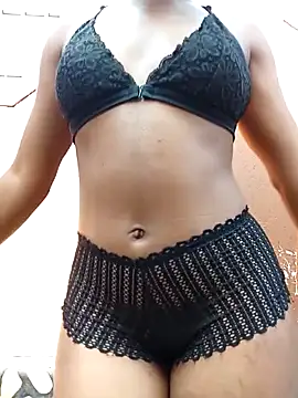 Snapshot of yellowjoy022 chatting on March 13, 2026, 1:38 pm yellowjoy022 online show from March 13, 2026, 1:38 pm