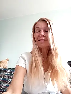 ViktoriaSexi1 online show from March 27, 2026, 7:06 am