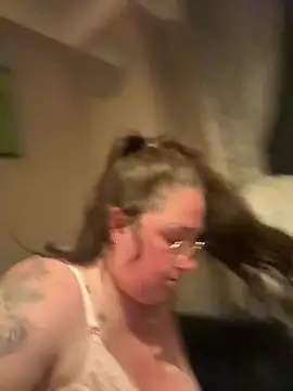 CurvyCatx online show from May 15, 2026, 9:24 pm