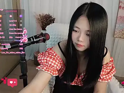 Snapshot of Noelle-2007 chatting on March 13, 2026, 5:29 pm Noelle-2007 online show from March 13, 2026, 5:29 pm