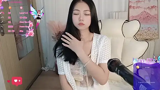 Snapshot of Noelle-2007 chatting on March 21, 2026, 8:41 am Noelle-2007 online show from March 21, 2026, 8:41 am