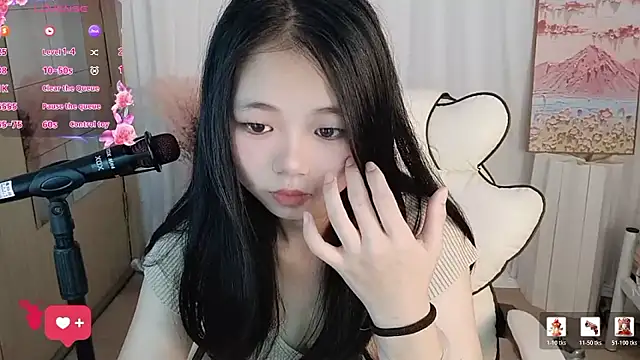 Snapshot of Noelle-2007 chatting on March 18, 2026, 7:44 am Noelle-2007 online show from March 18, 2026, 7:44 am