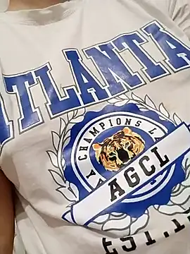 Emi hot1 online show from March 5, 2026, 12:57 pm