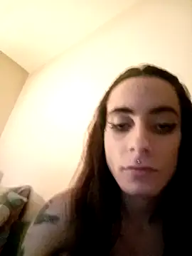 chiara-mario online show from April 5, 2026, 6:14 pm