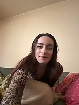 chiara-mario online show from May 14, 2026, 1:08 pm