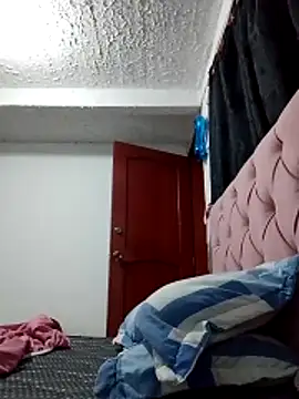 Snapshot of jg66z chatting on March 4, 2026, 6:37 pm jg66z online show from March 4, 2026, 6:37 pm