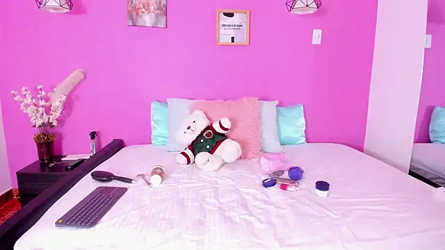 Snapshot of liapinket chatting on June 18, 2026, 12:10 pm liapinket online show from June 18, 2026, 12:10 pm