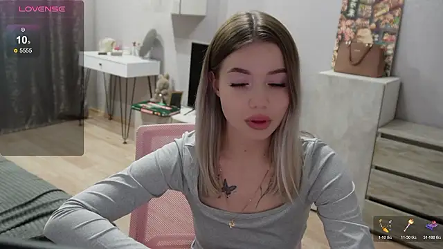 Snapshot of mayyymayyyy chatting on March 4, 2026, 9:11 pm mayyymayyyy online show from March 4, 2026, 9:11 pm