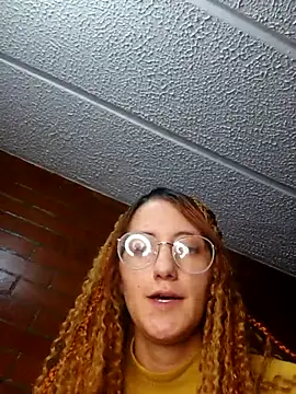 susanhottie1 online show from April 14, 2026, 12:26 am