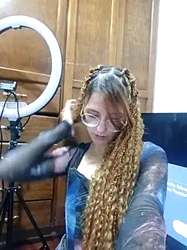 susanhottie1 online show from April 12, 2026, 2:37 am