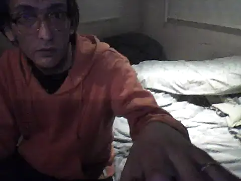 Snapshot of Alcoyanos chatting on April 1, 2026, 7:44 pm Alcoyanos online show from April 1, 2026, 7:44 pm