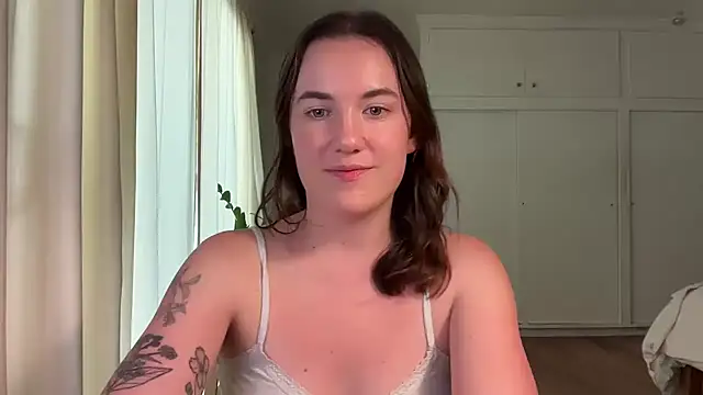 Snapshot of summerxo chatting on May 7, 2026, 11:19 pm summerxo online show from May 7, 2026, 11:19 pm
