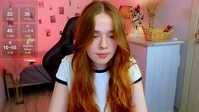 Snapshot of TiffanyVex chatting on May 27, 2026, 3:41 pm TiffanyVex online show from May 27, 2026, 3:41 pm