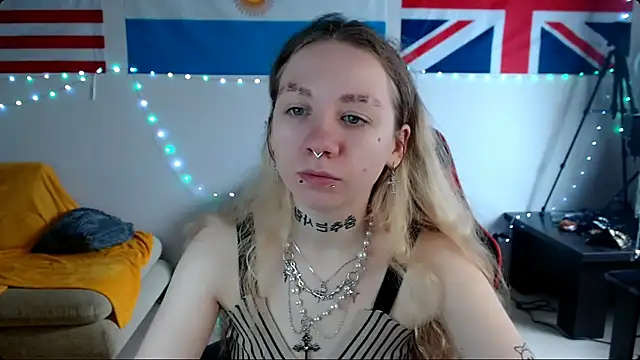 Nica Kawaii online show from March 13, 2026, 6:07 am