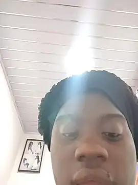 YourLiaa  online show from April 18, 2026, 2:36 am