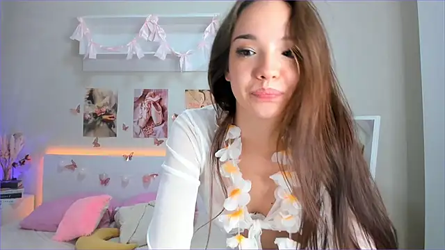 Snapshot of Milly_Lane chatting on June 7, 2026, 3:12 am Milly Lane online show from June 7, 2026, 3:12 am