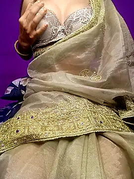 Snapshot of Yours_dannyy chatting on April 5, 2026, 2:18 am Yours dannyy online show from April 5, 2026, 2:18 am