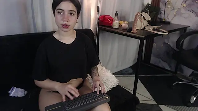 nayades ricci online show from March 28, 2026, 8:43 pm
