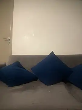 Snapshot of Extra_BBC chatting on April 7, 2026, 10:22 pm Extra BBC online show from April 7, 2026, 10:22 pm