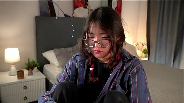 NelleMihalko online show from April 3, 2026, 11:16 am