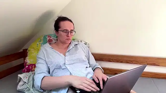 Snapshot of SofiaTease chatting on July 14, 2026, 1:17 pm SofiaTease online show from July 14, 2026, 1:17 pm