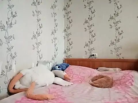 Snapshot of symmetryinvoid chatting on April 3, 2026, 5:47 am symmetryinvoid online show from April 3, 2026, 5:47 am