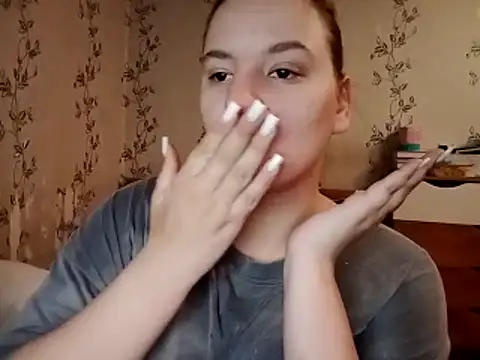 Snapshot of symmetryinvoid chatting on April 2, 2026, 10:00 am symmetryinvoid online show from April 2, 2026, 10:00 am