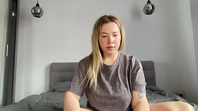 alyrasun online show from July 18, 2026, 9:29 am