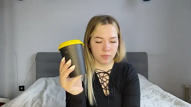 alyrasun online show from March 30, 2026, 6:15 am